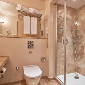 Corner King Suite